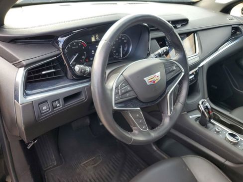 Used 2023 Cadillac XT5 Premium Luxury image 10