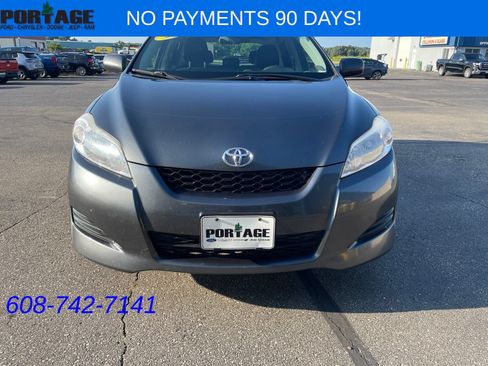 Used 2011 Toyota Matrix FWD image 2
