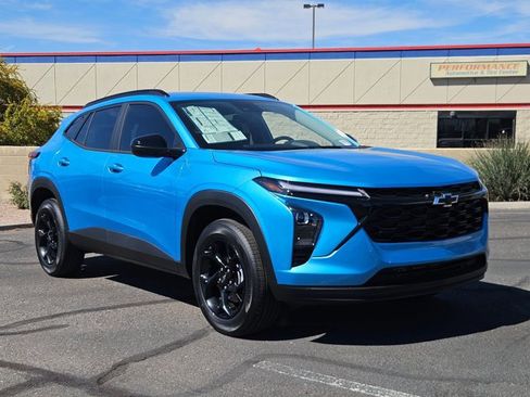 New 2026 Chevrolet Trax LT w/ Midnight Edition FWD image 7