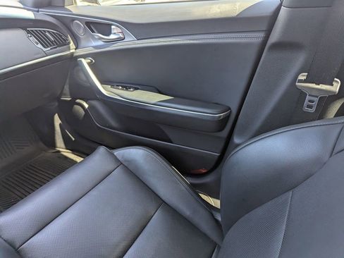 Used 2020 Kia Stinger GT1 image 14