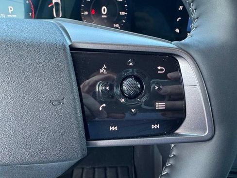 Used 2025 Nissan Murano SV AWD/4WD image 16