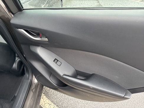 Used 2014 MAZDA MAZDA3 i Touring image 13