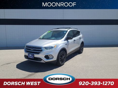Used 2017 Ford Escape SE w/ Equipment Group 201A AWD/4WD image 1