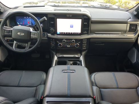 Used 2025 Ford F250 Platinum image 15