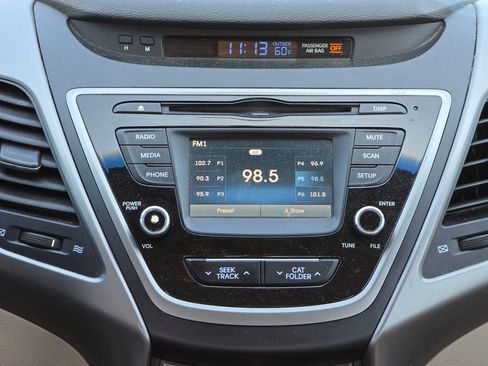 Used 2016 Hyundai Elantra SE w/ Option Group 02 image 8