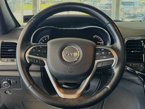 Used 2021 Jeep Grand Cherokee Laredo X AWD/4WD image 41