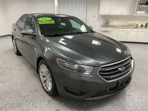 Used 2017 Ford Taurus Limited w/ Driver Assist Package image 3