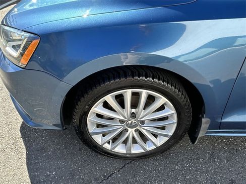 Used 2016 Volkswagen Jetta SEL w/ Lighting Package image 10