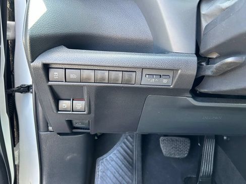 Used 2026 Toyota Sienna XSE FWD image 25