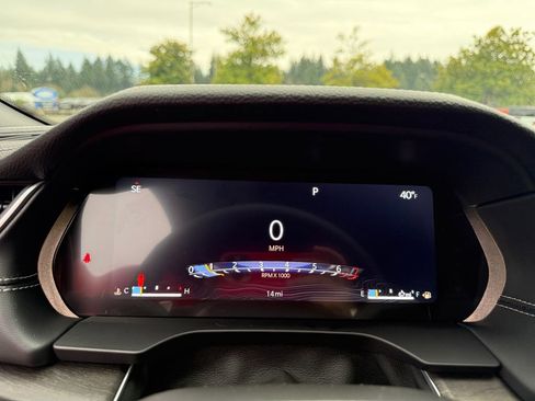 New 2025 Jeep Grand Cherokee Limited w/ Luxury Tech Group II image 16