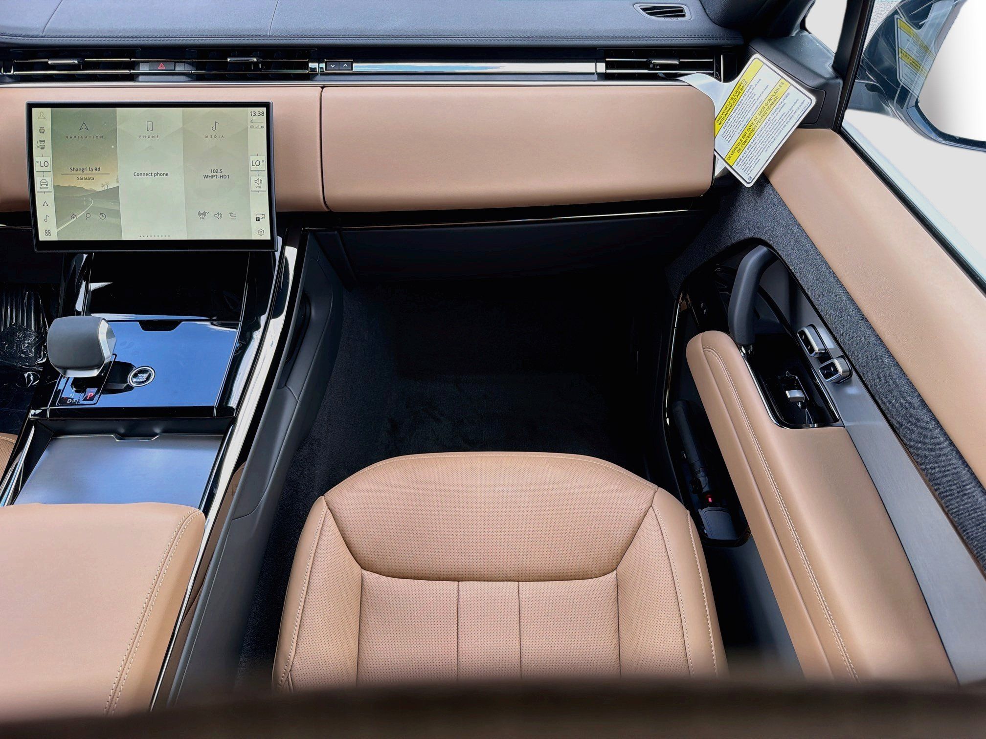 New 2027 Land Rover Range Rover Sport SE AWD/4WD image 19