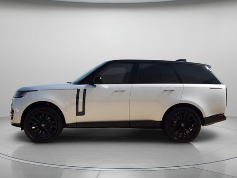 Certified 2025 Land Rover Range Rover SE AWD/4WD image 2
