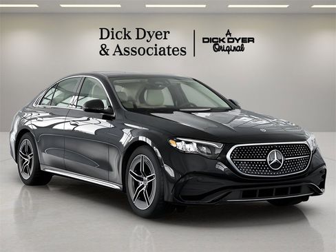 Used 2025 Mercedes-Benz E 350 Sedan image 36