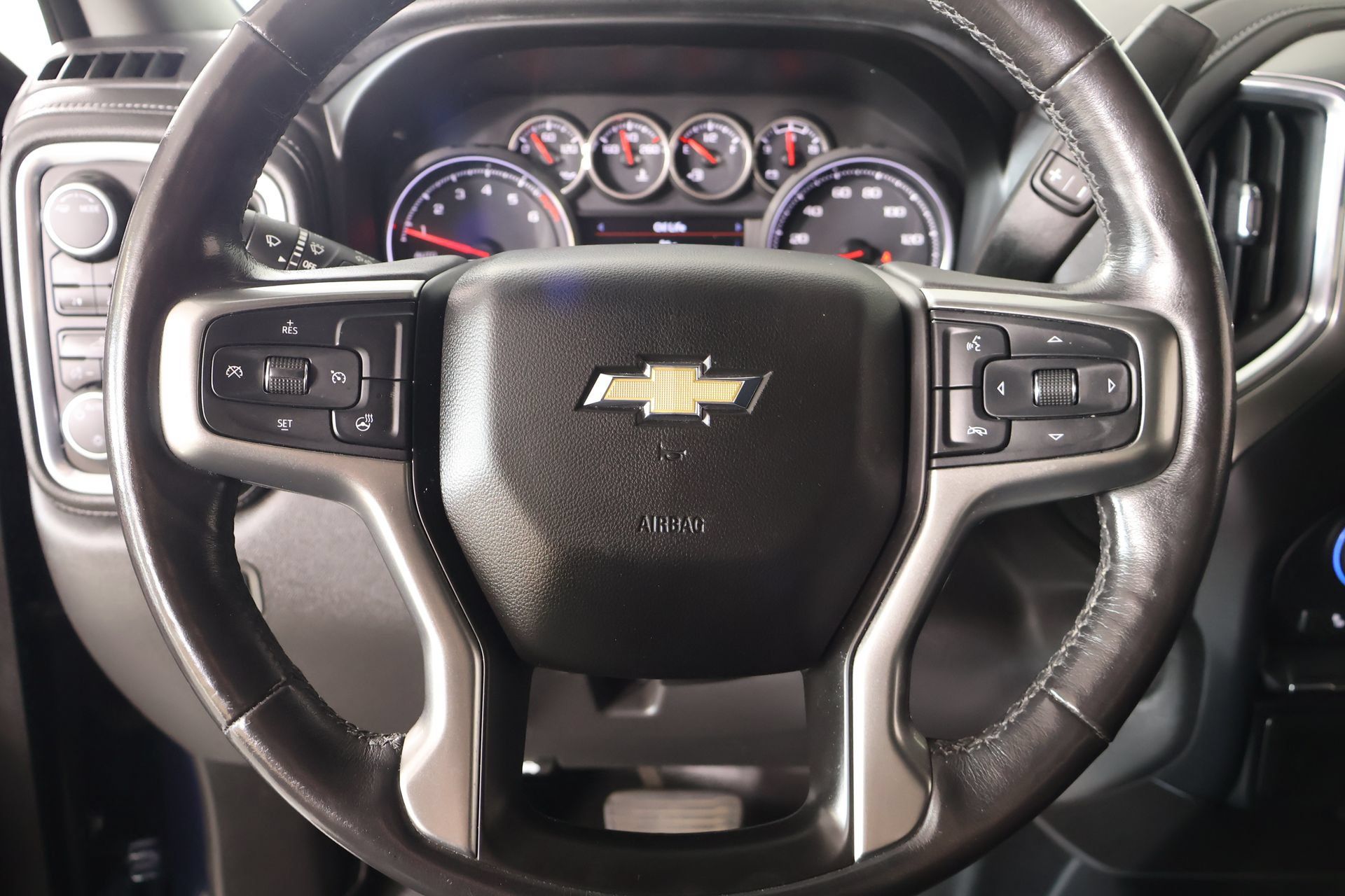 Used 2020 Chevrolet Silverado 1500 LT w/ Texas Edition AWD/4WD image 3
