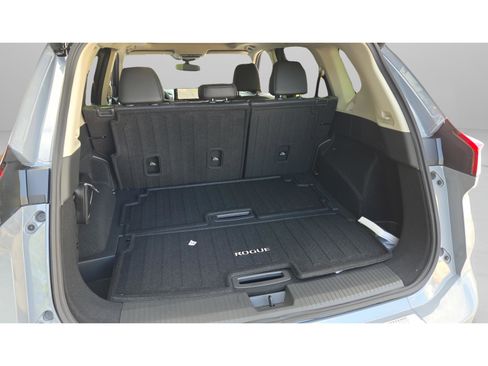 New 2026 Nissan Rogue Platinum w/ Platinum Premium Package AWD/4WD image 13