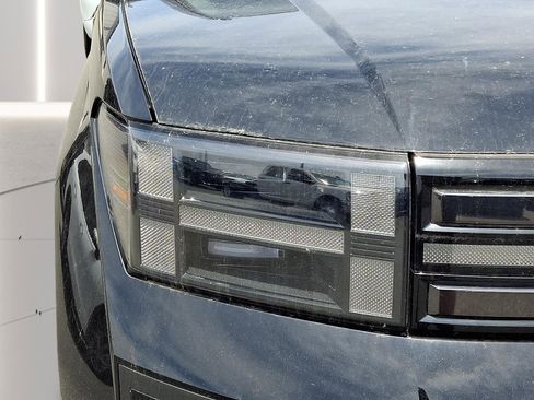 Used 2025 Hyundai Santa Fe Limited AWD/4WD image 36