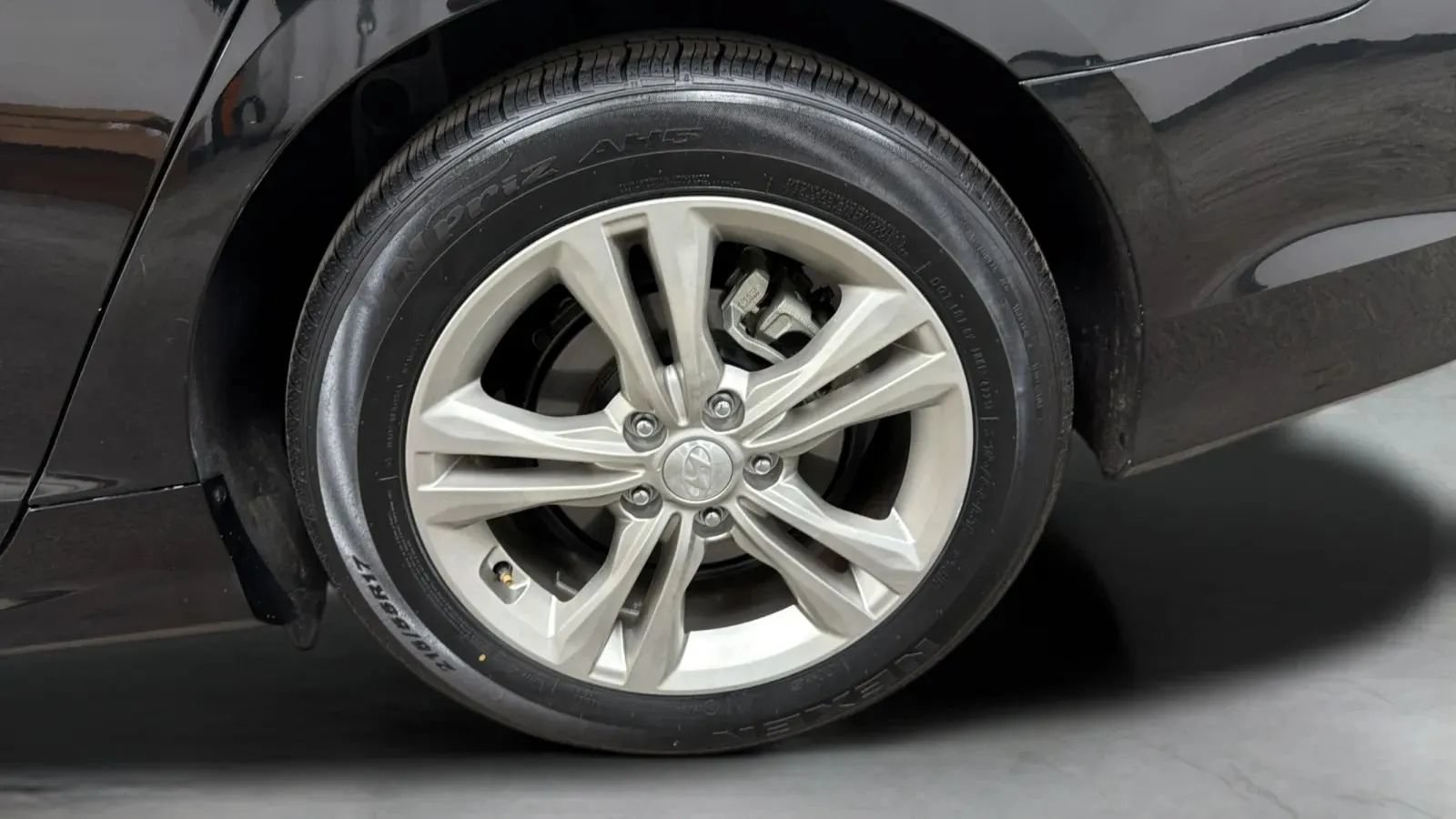 Used 2019 Hyundai Sonata SEL w/ Tech Package 02 FWD image 28