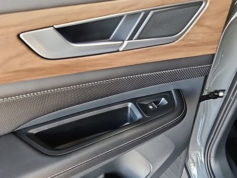 New 2026 Volkswagen Atlas SE AWD/4WD image 24