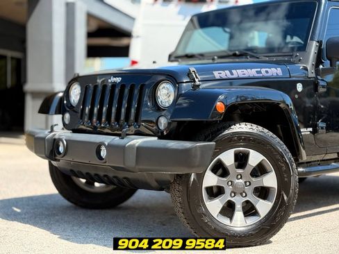 Used 2017 Jeep Wrangler Unlimited Rubicon w/ Connectivity Group AWD/4WD image 2