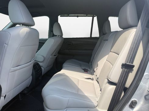 Used 2023 Honda Passport Elite image 16