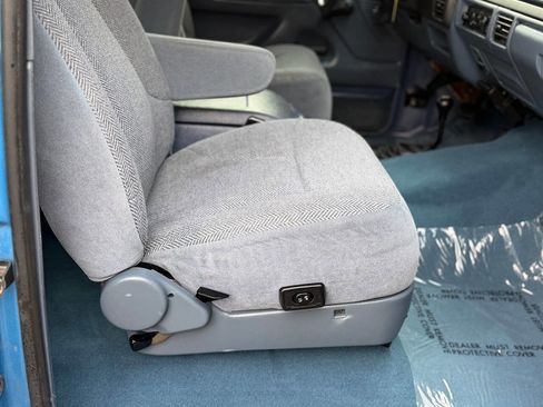 Used 1993 Ford F250 XLT image 42