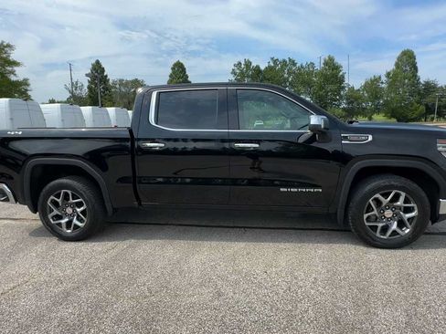 Certified 2023 GMC Sierra 1500 SLT w/ SLT Premium Package AWD/4WD image 9