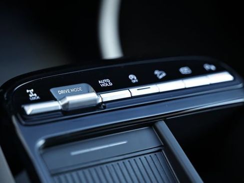 New 2026 Hyundai Tucson Limited image 16