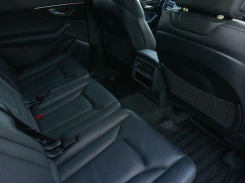 Used 2025 Audi Q7 3.0T Prestige w/ Prestige Package AWD/4WD image 31
