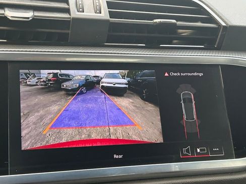 Used 2023 Audi Q3 2.0T Premium w/ Black Optic Sport Package image 18