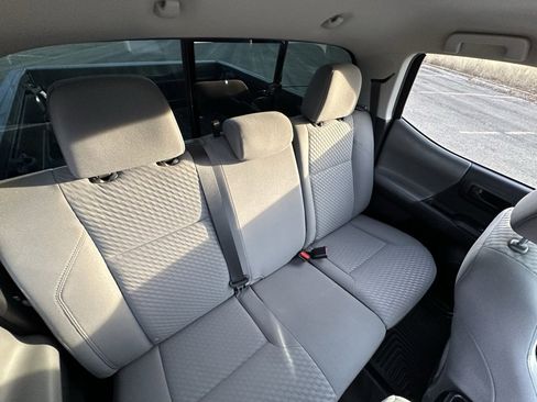 Used 2023 Toyota Tacoma TRD Sport image 16