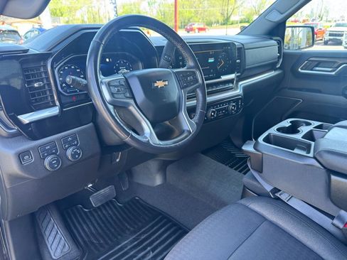 Used 2022 Chevrolet Silverado 1500 LT image 16