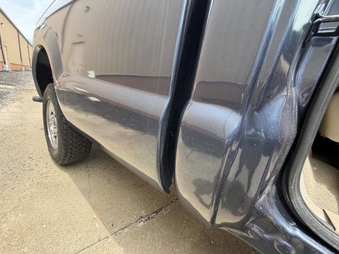 Used 2005 Ford F250 XLT AWD/4WD image 9