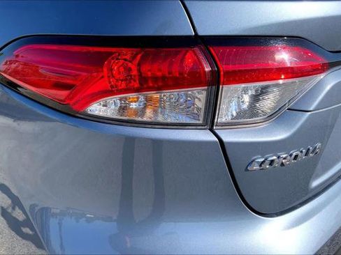 Certified 2025 Toyota Corolla LE image 28