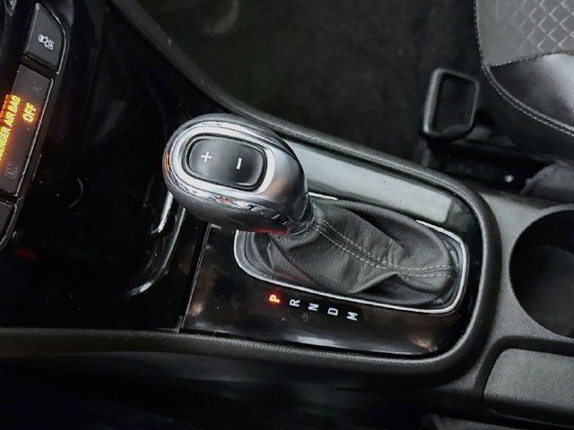 Used 2020 Buick Encore Preferred FWD image 19