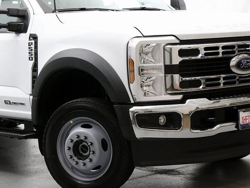 New 2025 Ford F550 4x4 Regular Cab Super Duty image 3