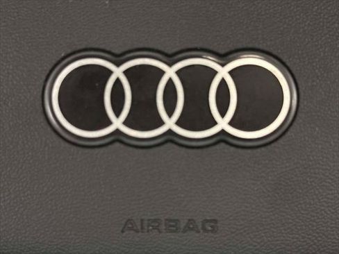 Used 2025 Audi Q5 Premium w/ Convenience Package AWD/4WD image 22