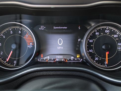 Used 2019 Jeep Cherokee Limited w/ Luxury Group image 15