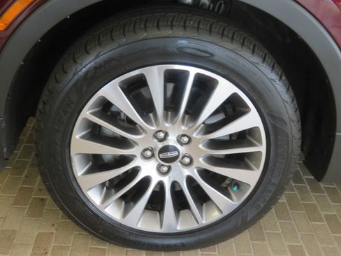 Used 2018 Lincoln MKC Reserve w/ Lincoln MKC Climate Package image 7