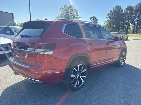 Used 2024 Volkswagen Atlas SEL Premium R-Line image 7