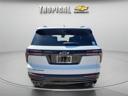 New 2026 Chevrolet Traverse LT w/ Midnight/Sport Edition image 4