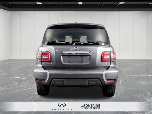 Used 2019 Nissan Armada SL w/ Premium Package image 4
