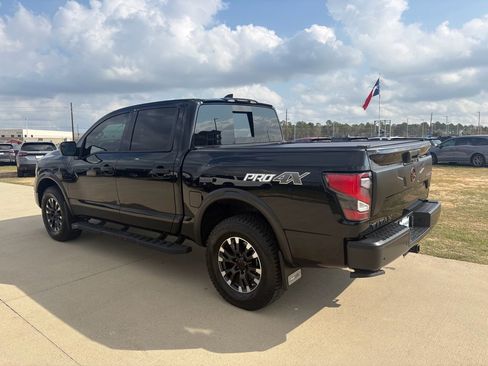 Used 2023 Nissan Titan PRO-4X w/ Pro-4x Convenience Package image 6