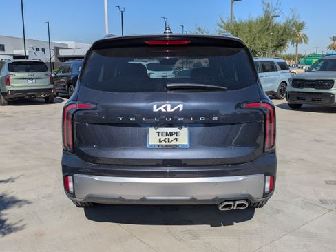 New 2025 Kia Telluride EX w/ EX Captain's Chair Package image 5