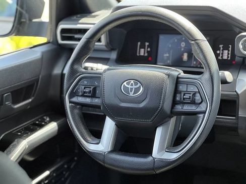 Used 2025 Toyota 4Runner SR5 AWD/4WD image 20