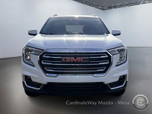 Used 2024 GMC Terrain SLT image 9