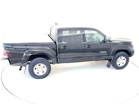 Certified 2015 Toyota Tacoma 4x4 Double Cab image 18