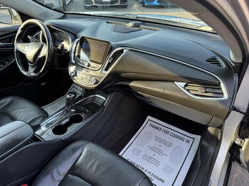 Used 2020 Chevrolet Malibu Premier FWD image 28