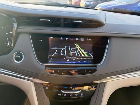 Used 2017 Cadillac XT5 Luxury w/ Driver Awareness Package FWD image 22