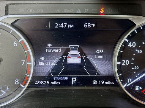 Used 2024 Nissan Rogue S FWD image 19