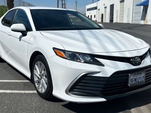 Used 2023 Toyota Camry LE image 2